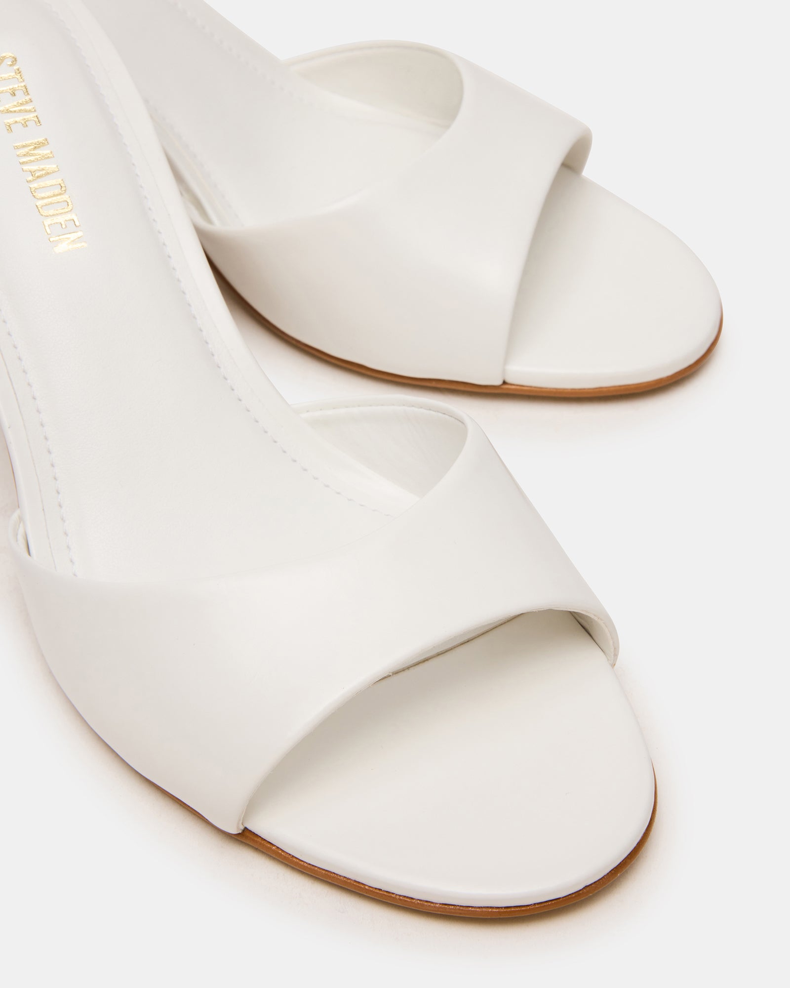 KENDRIX WHITE LEATHER